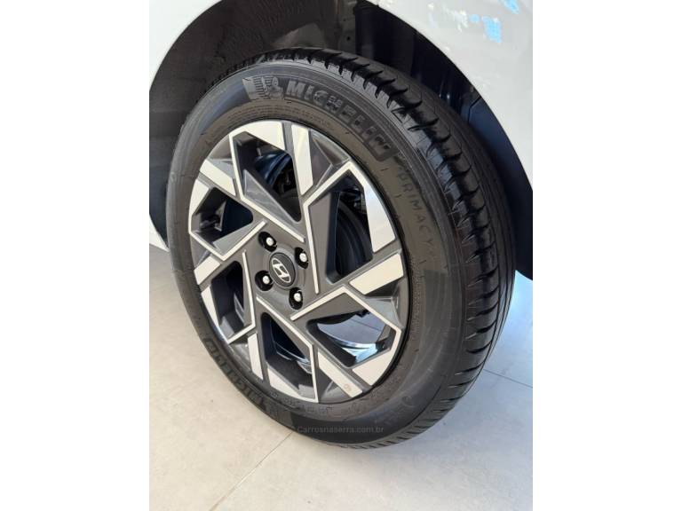 HYUNDAI - HB20 - 2023/2024 - Branca - R$ 99.000,00
