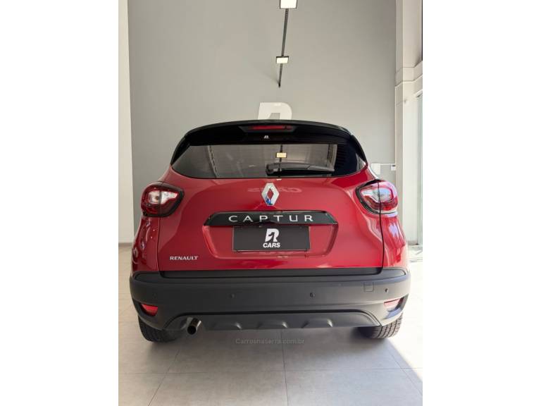 RENAULT - CAPTUR - 2020/2021 - Vermelha - R$ 87.000,00