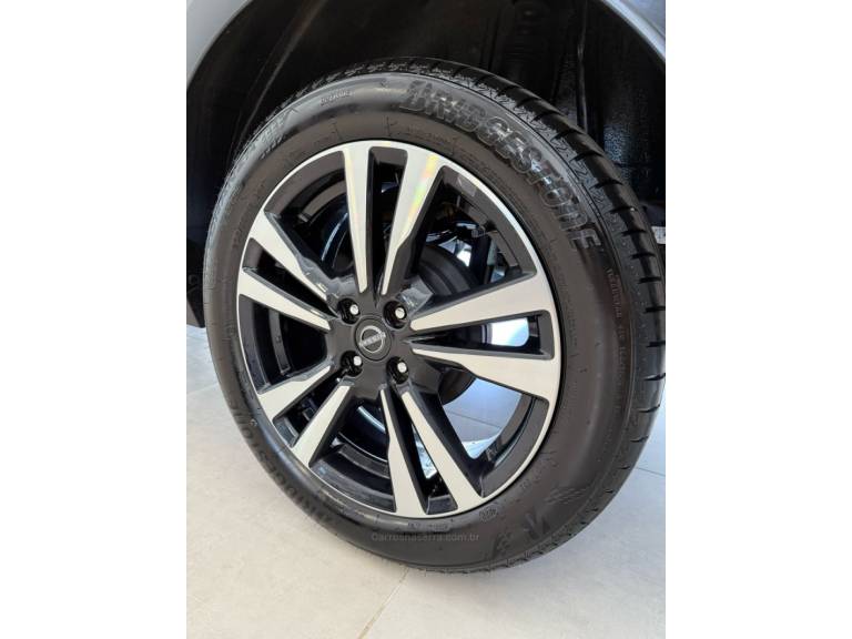NISSAN - KICKS - 2022/2023 - Cinza - R$ 110.000,00