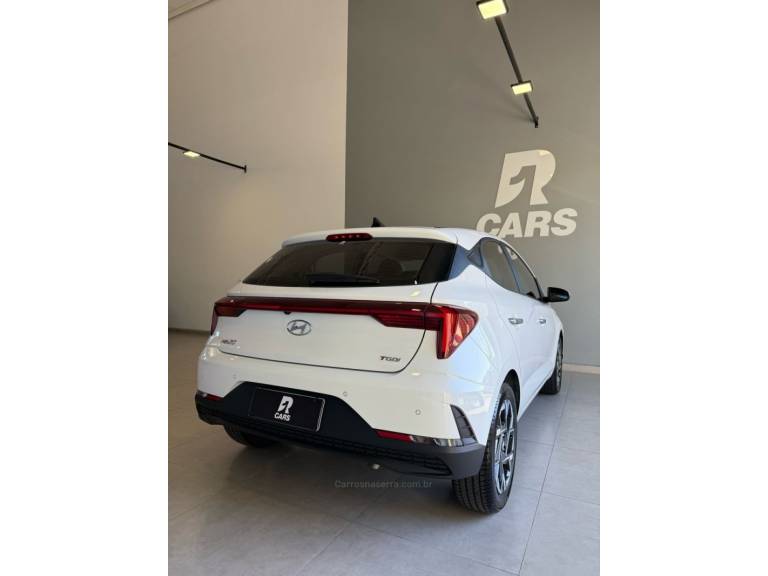 HYUNDAI - HB20 - 2023/2024 - Branca - R$ 99.000,00